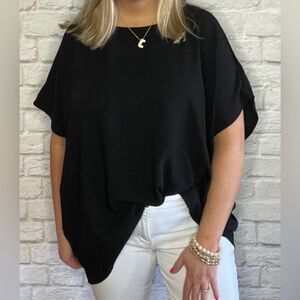 NEW! Front Pocket Detail Oversize Top in Black